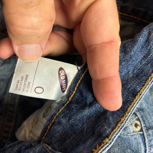 Old Navy Sz 0 Distressed Blue Jean Mid-rise Shorts w/4” inseam - Picture 7 of 10